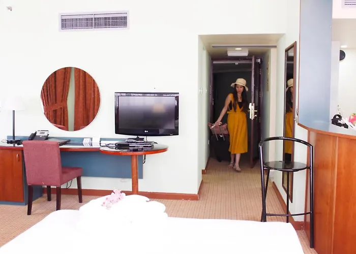 Al Diar Dana Hotel